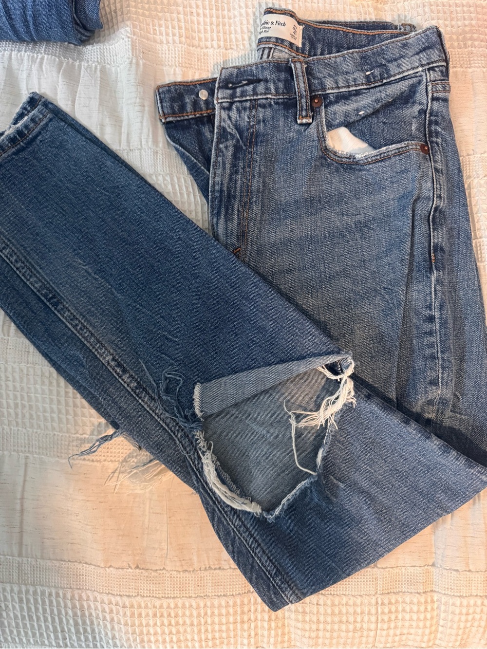 Abercrombie & Fitch Women’s Blue Distressed Slim Jeans